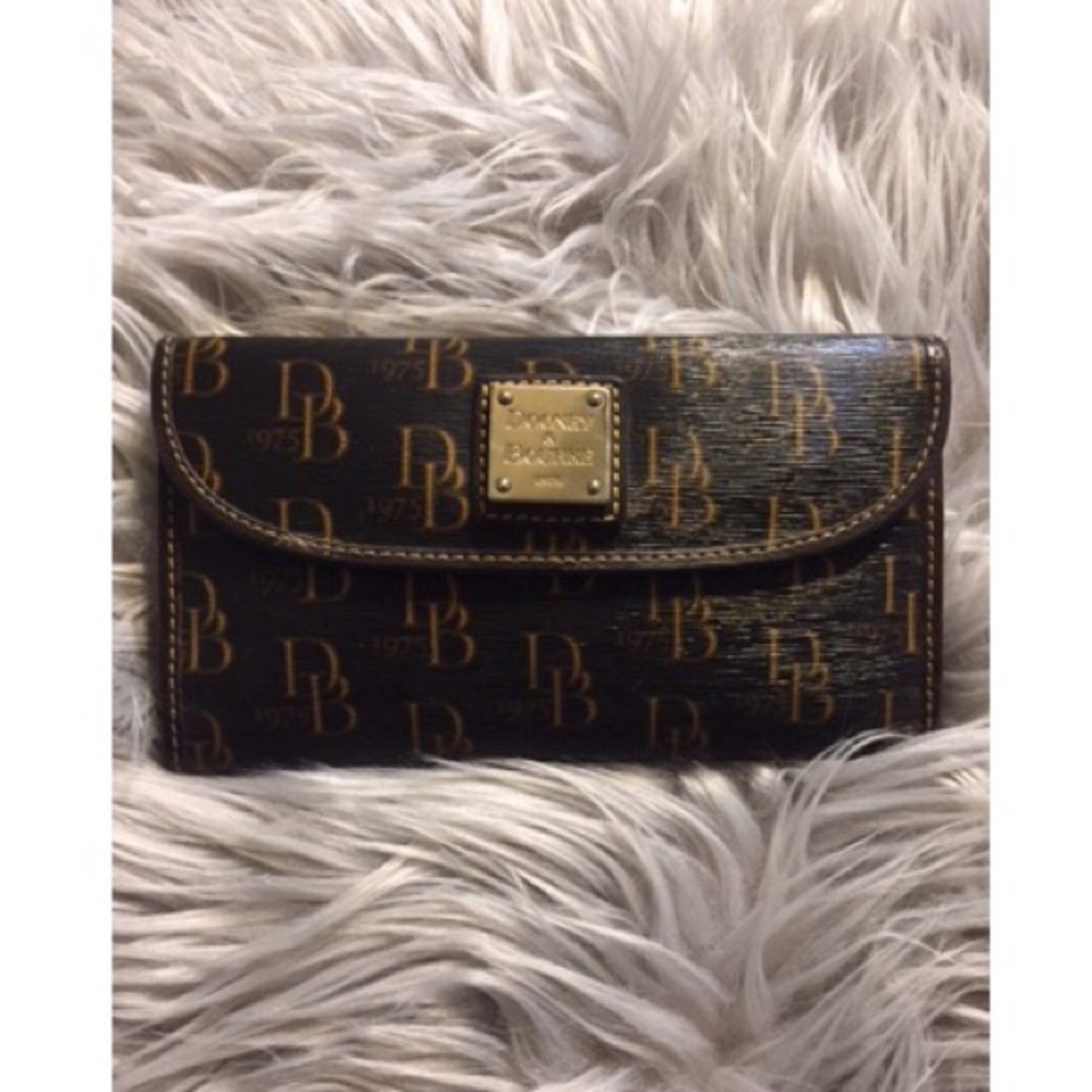 Dooney and Bourke Signature wallet